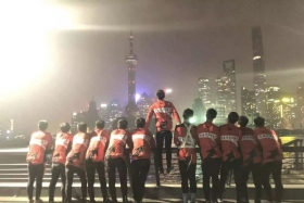 80后老师带11名毕业生骑行1800公里