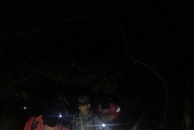 龙华25人玩极限挑战限制带水量，被困七娘山深处