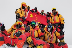 听！珠峰豪迈的风声！